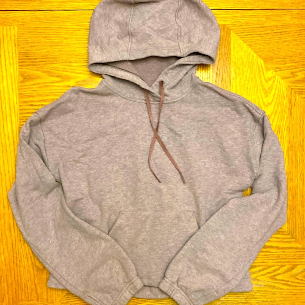 Lululemon Stronger as One Cropped Hoodie light pink Sz 4/6 Gathered back